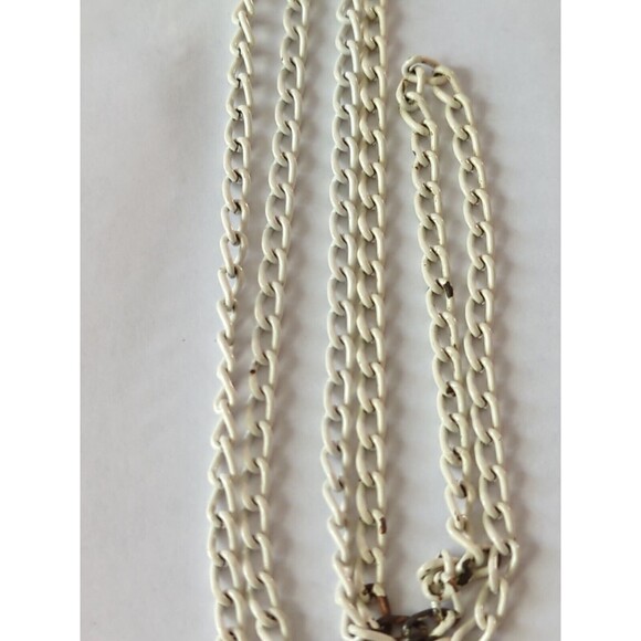 Necklace Floral Open Work White Enamel Pendant Necklace White Chain 33" - Picture 3 of 9